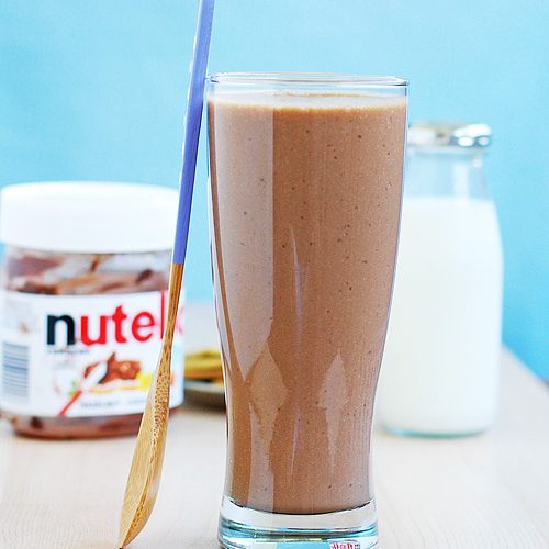 Banana Nutella milkshake recipe | Nutella recipes - Raks Kitchen