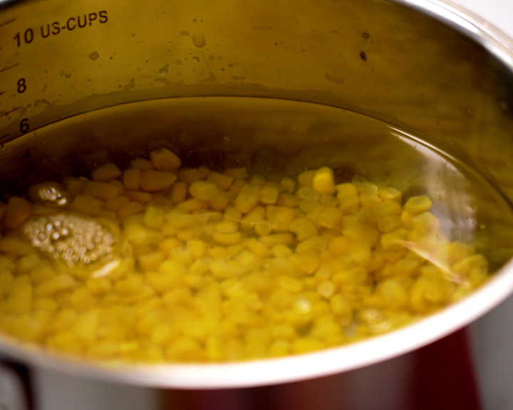 boil corn
