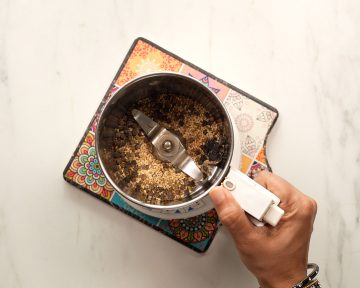 Spice powder for vetrilai poondu sadam