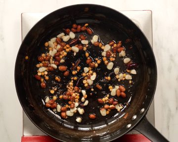 Garlic, poondu added for sadam
