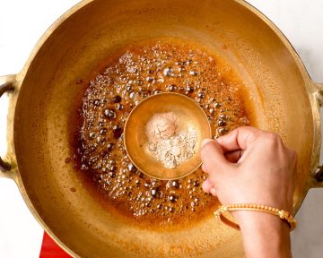 Add chukku podi, elakkai podi